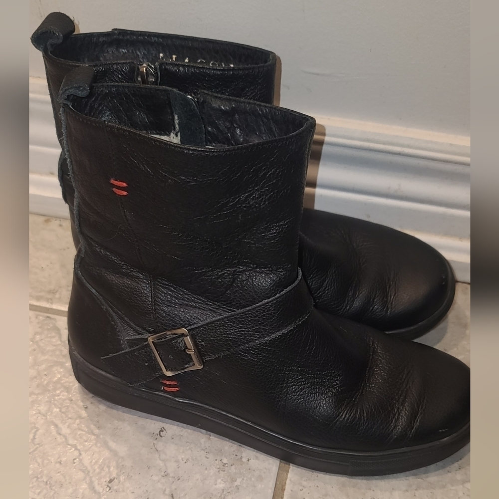 Super Massive Leather Winter Booties With Fur Lining 6.5 Ankle Length